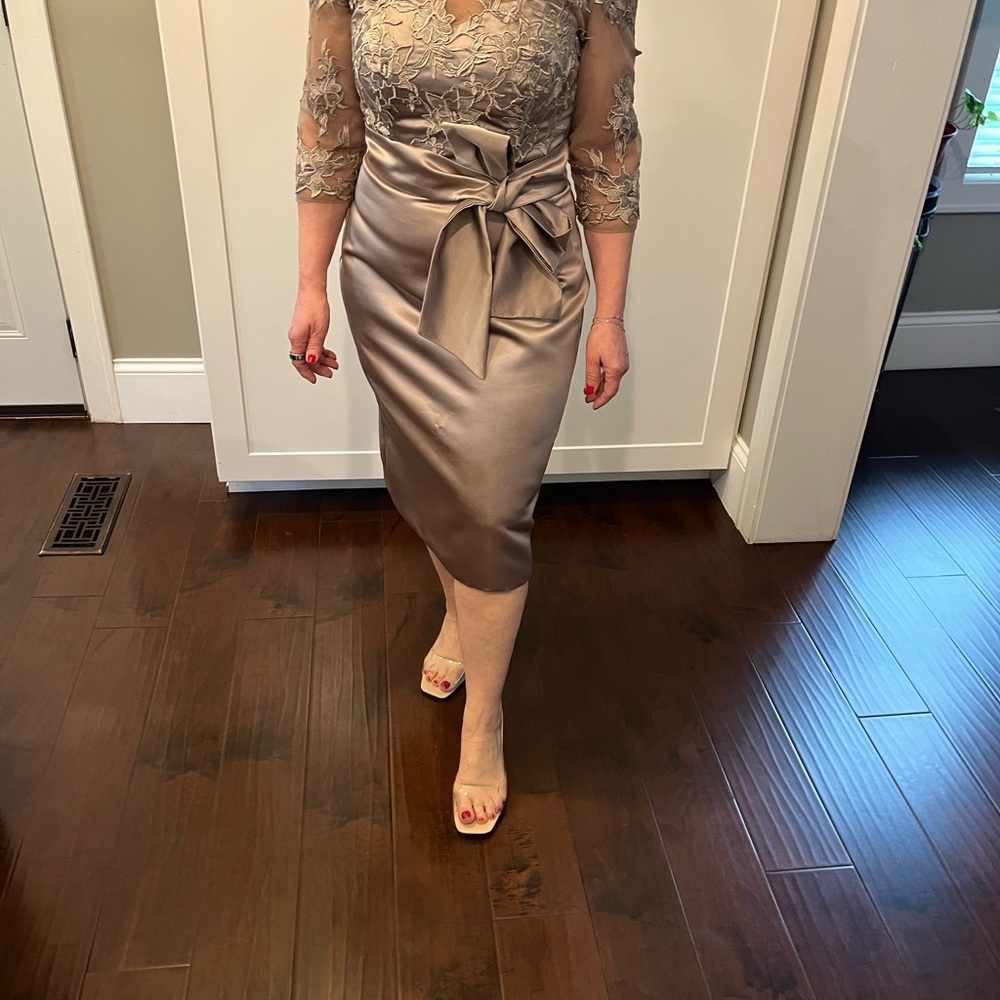 Role gold/taupe dress